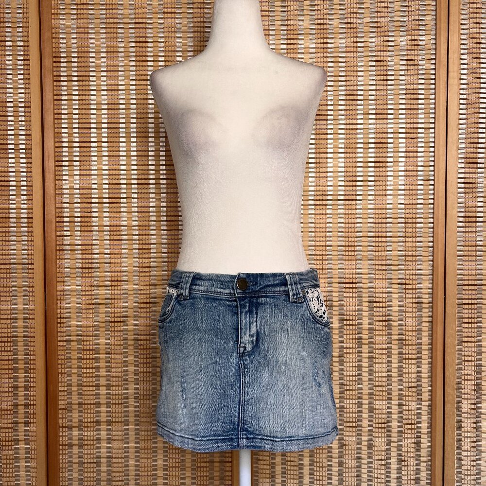 Y2K Exit denim mini skirt – size Medium
